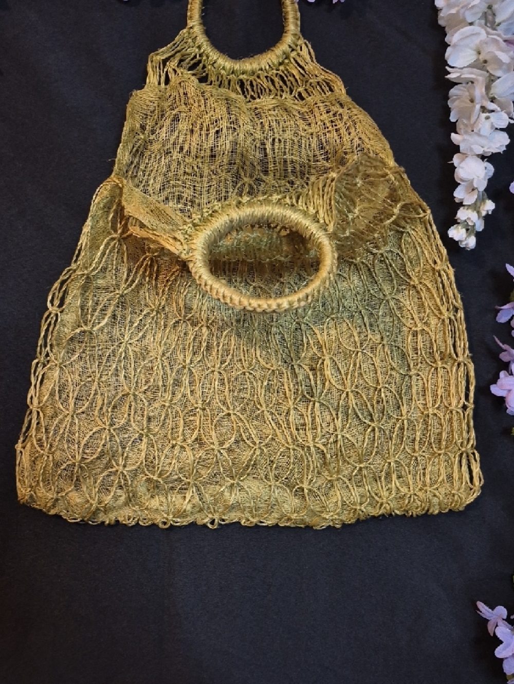 Handmade Pea Green Macrame Tote with Round Handles - Picture 3 of 4